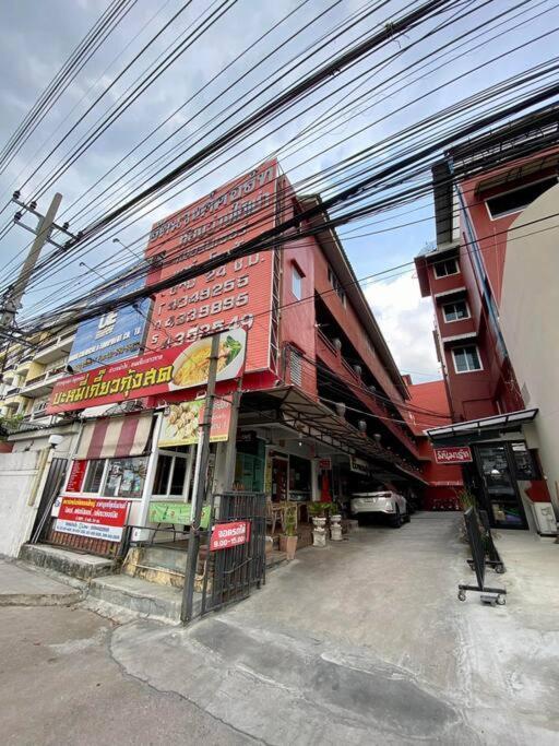 Ratanawong Place 405 Bangkok Luaran gambar